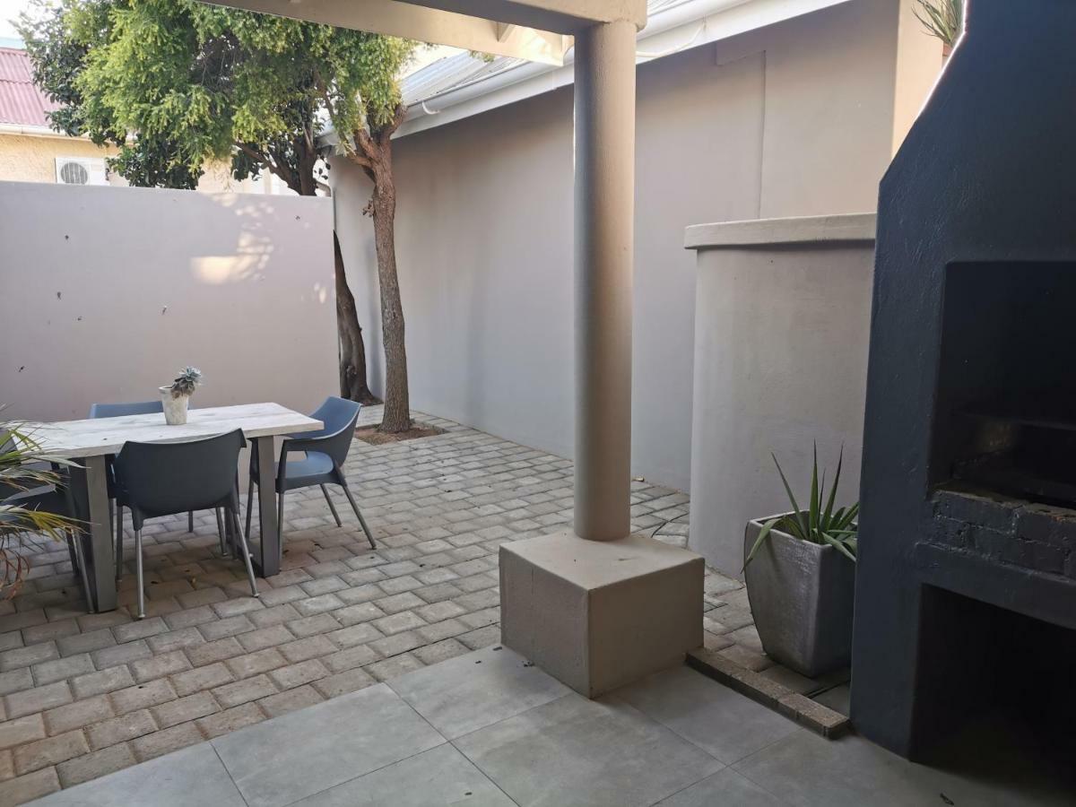 Rosedene Apartment Блоемфонтейн Екстериор снимка